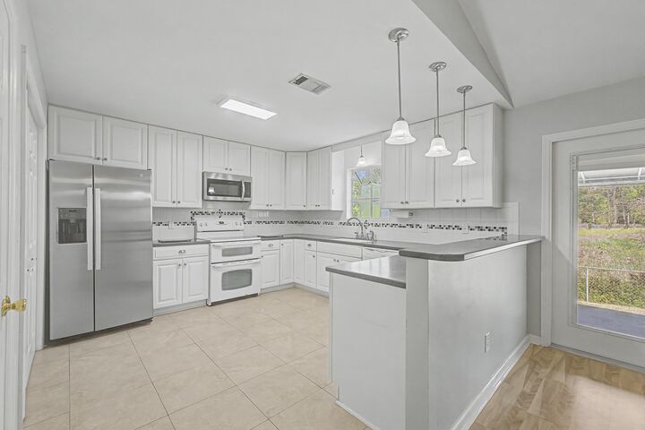 Property Photo: 2934 Modred Lane FL 32301