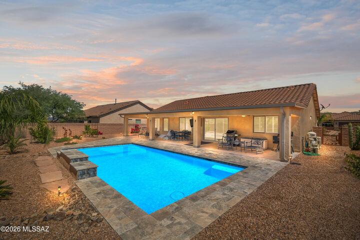 Property Photo:  555 N Alexis Loop  AZ 85614 