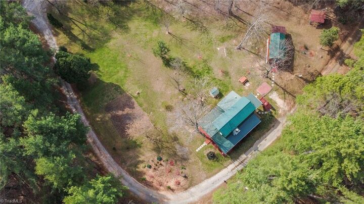 Property Photo: 6414 Summit Road NC 28665