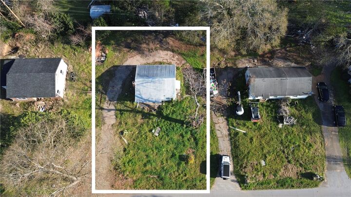 Property Photo:  1305 E Park Drive  SC 29621 