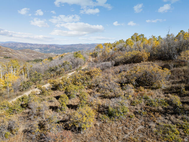 Property Photo: 276 W Bear Tooth Rdg 25 UT 84017