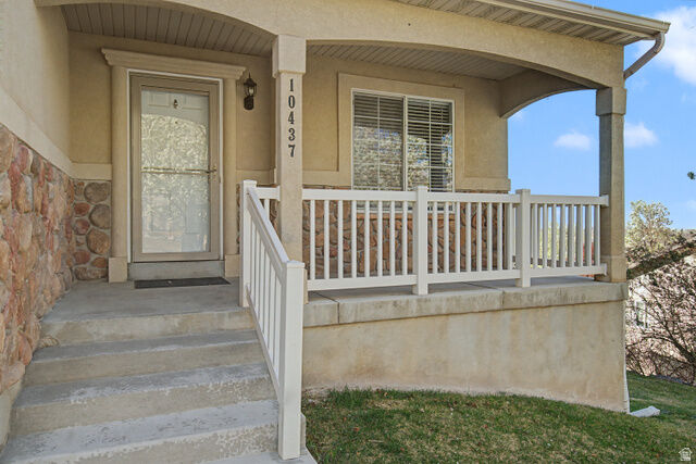 Property Photo:  10437 N Tamarack Way  UT 84062 