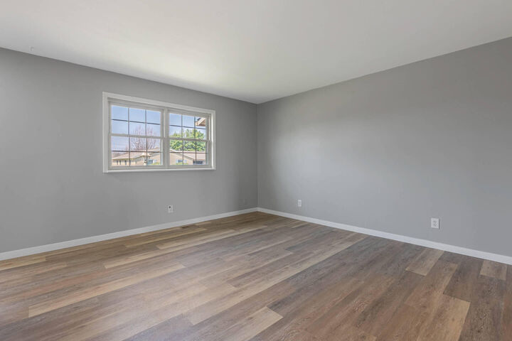 Property Photo: 1300 Edgebrook Avenue OH 45344