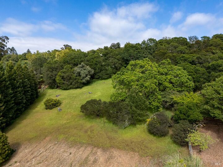 Property Photo:  2501 Incline Drive  CA 95404 