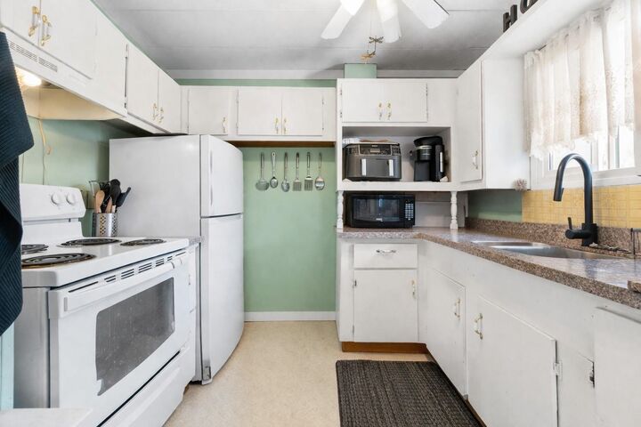 Property Photo: 3942 Columbia Valley Road 27 BC V2R 5B1