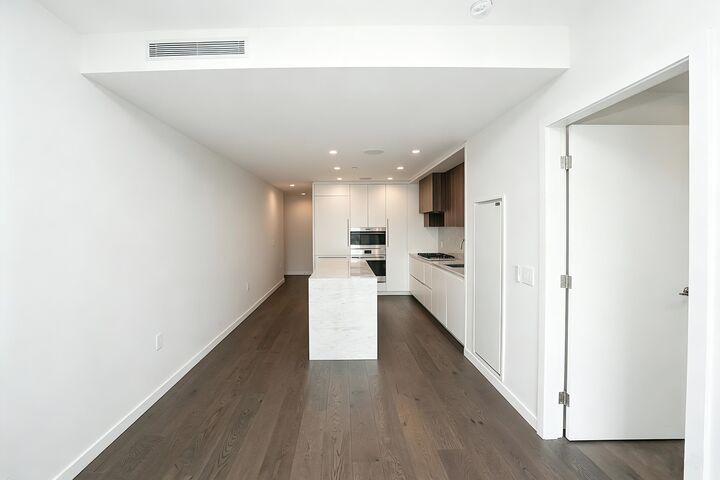 Property Photo: 7418 Paulson Street 1601 BC V6P 0K2