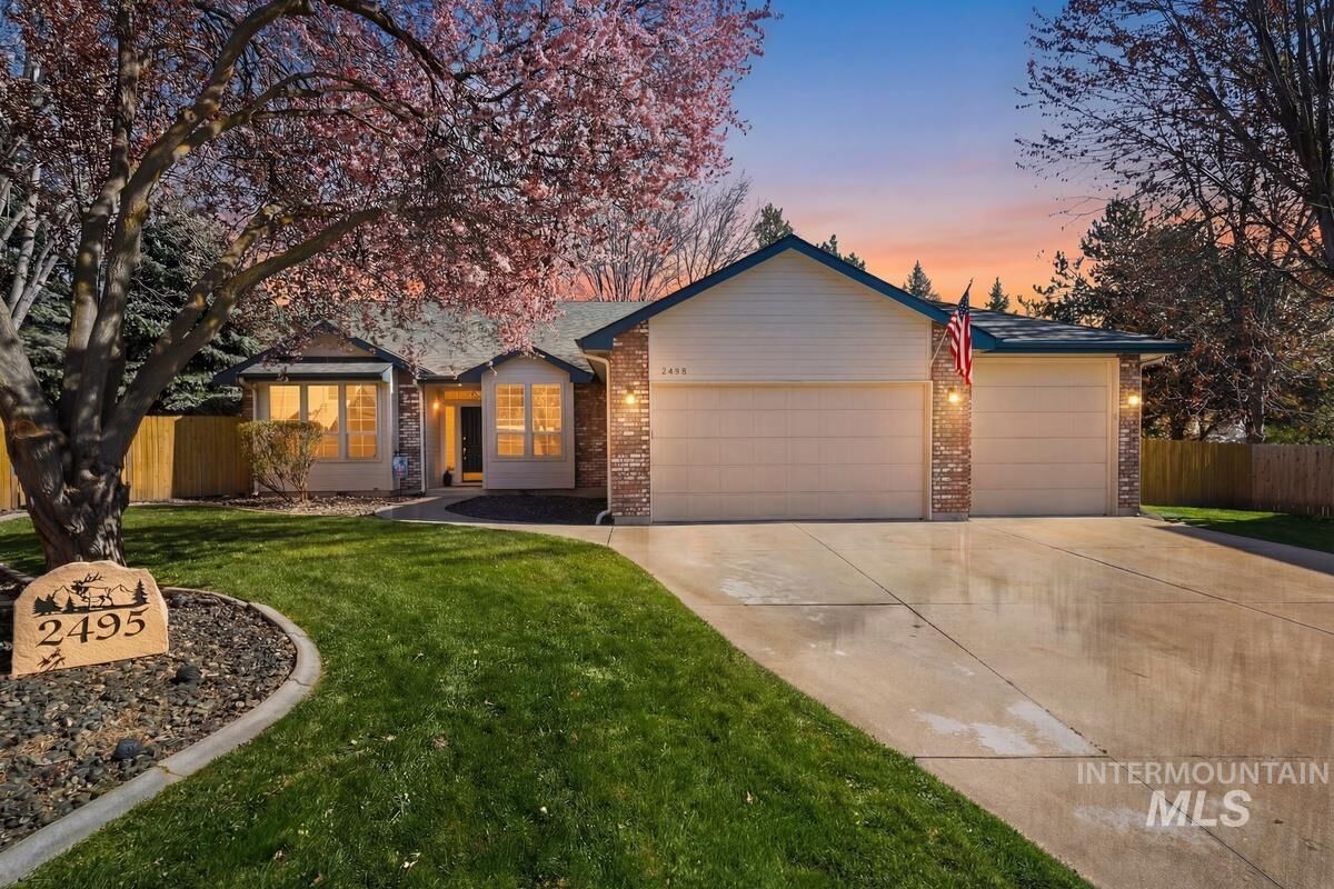 Property Photo:  2495 E Ashbrook Ct  ID 83616 