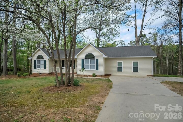 Property Photo: 123 General Pemberton Street NC 28164