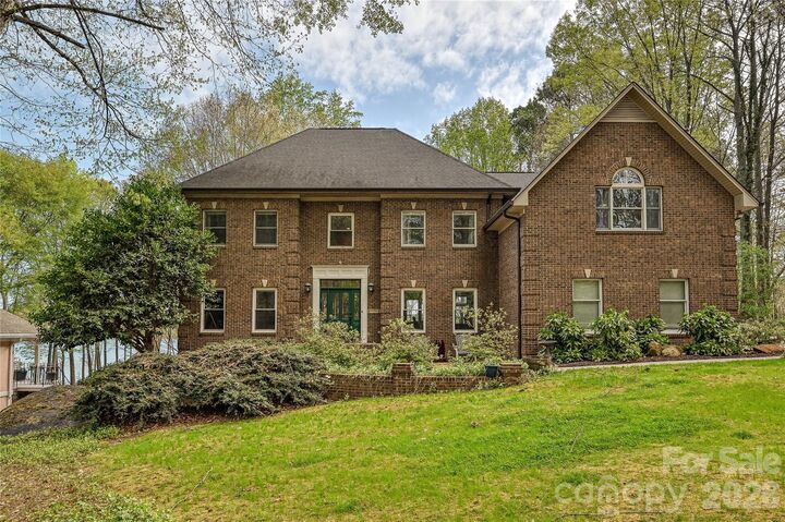 Property Photo:  4841 Mountain Point Lane  NC 28216 