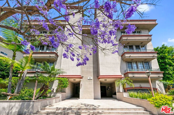 Property Photo:  412 Arnaz Dr  CA 90048 