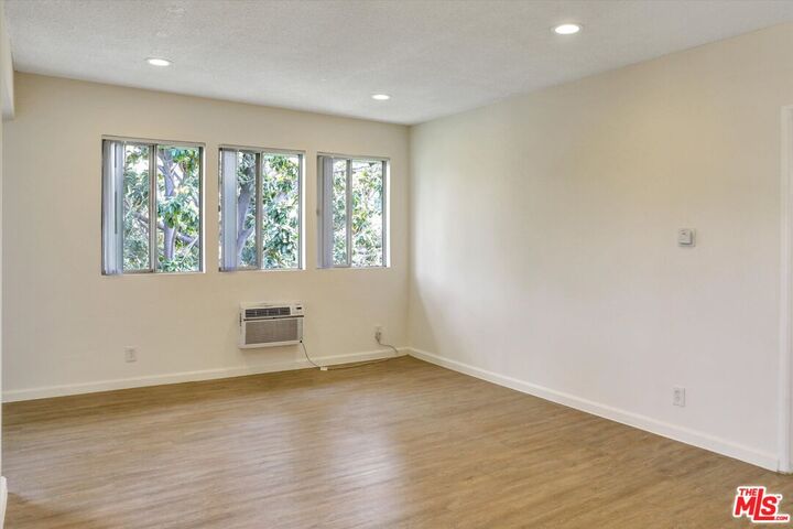 Property Photo:  1753 N Garfield Pl  CA 90028 