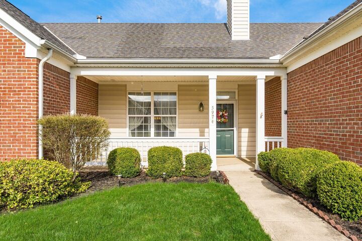 Property Photo:  5974 Hickory Brook Way  OH 43213 