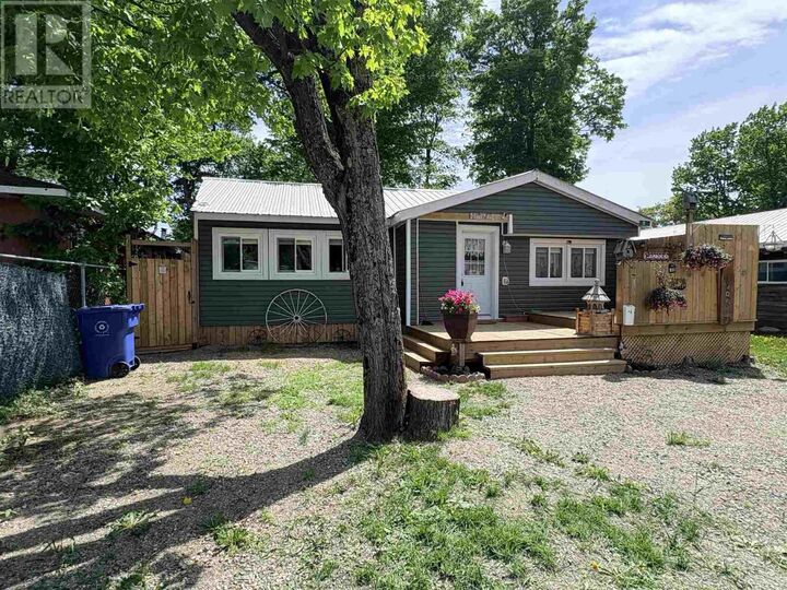 Photo de la propriété:  8 Wildwood Dr  ON P6A 5K7 