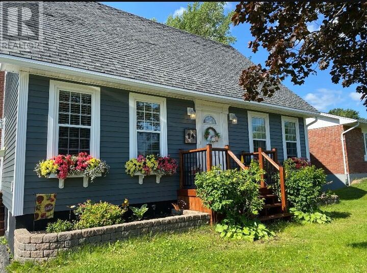 Property Photo:  14 Hawker Crescent  NL A1V 1G7 