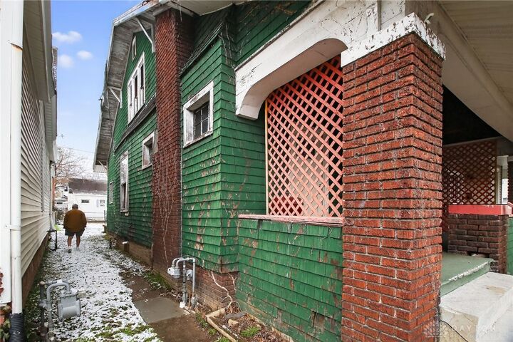 Property Photo:  1721 Grandview Avenue  OH 45662 