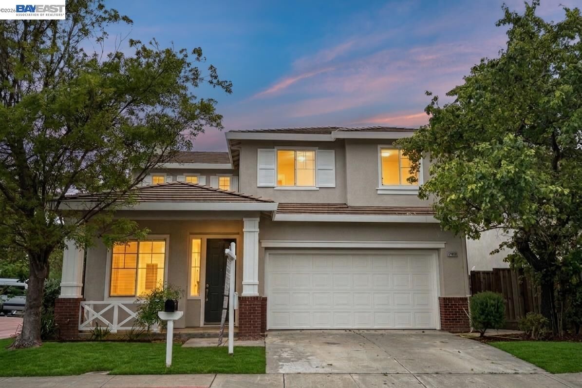 Property Photo: 37489 Summer Holly Cmn CA 94536