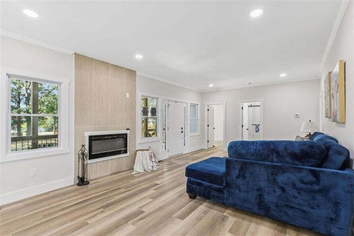 Property Photo:  1400 Bouldercrest Road  GA 30316 