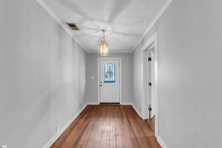 Property Photo: 521 Perry Avenue SC 29611