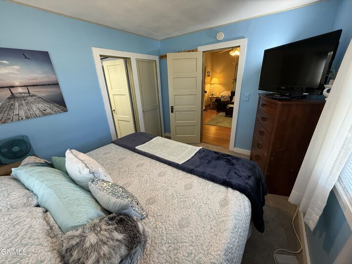 Property Photo:  305 Putnam Street  ND 58575 