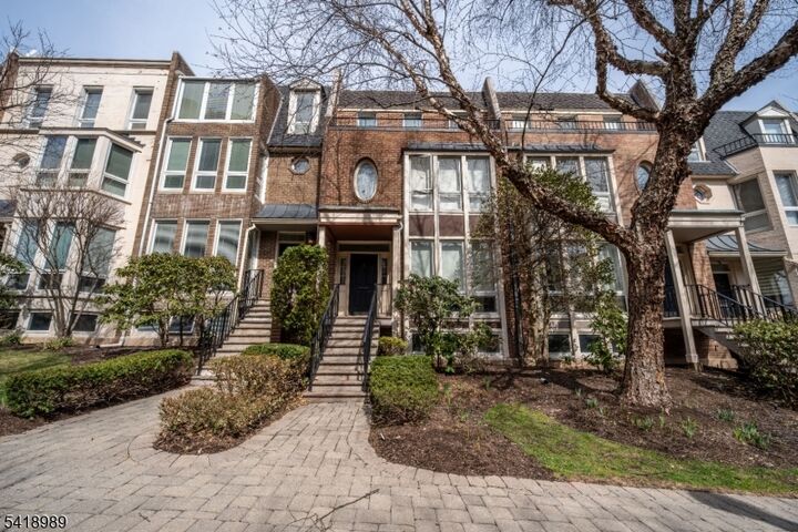 Property Photo:  130 Kensington Dr  NJ 07024 