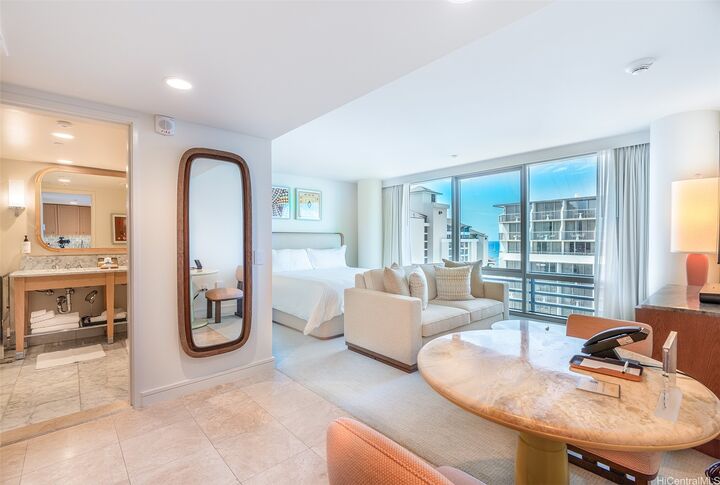 Property Photo:  223 Saratoga Road 1421  HI 96815 