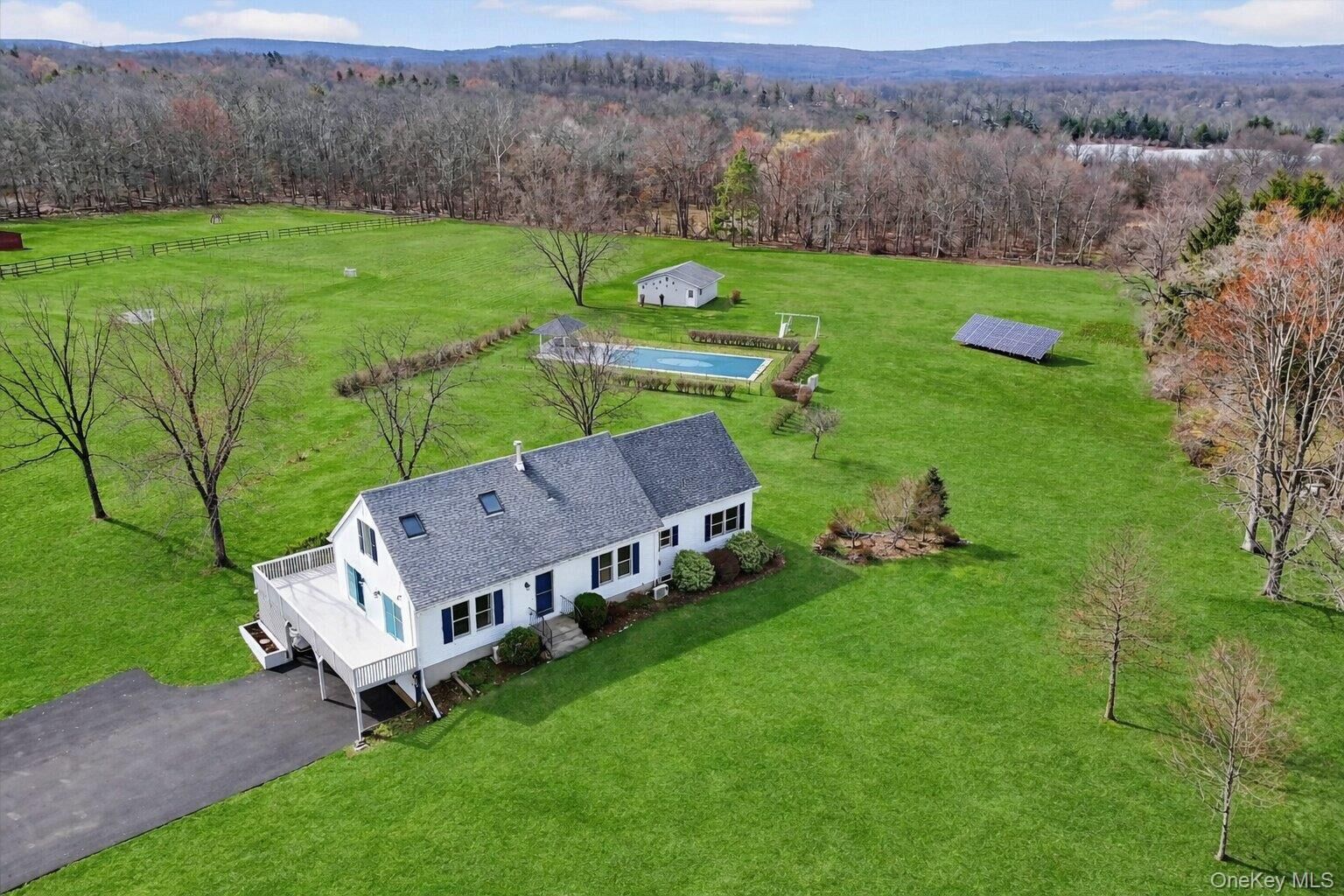 Property Photo:  280 Gillespie Street  NY 12566 