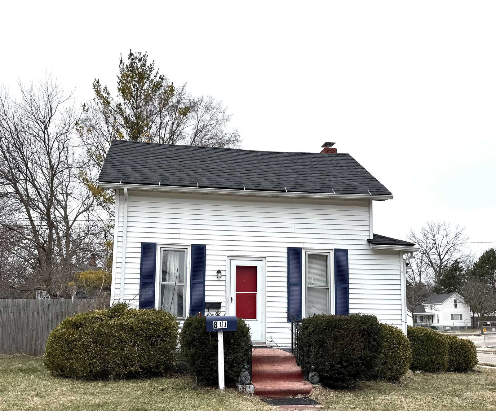 Property Photo: 811 Litchfield Street MI 48706