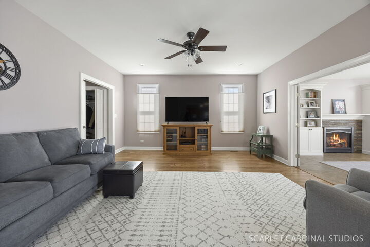 Property Photo:  520 S Wisconsin Avenue  IL 60181 