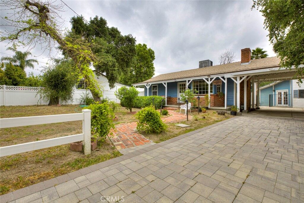 Property Photo: 11350 Orcas CA 91342