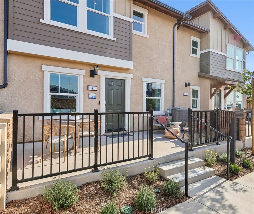 Property Photo:  15535 April Dawn Way 4  CA 92336 