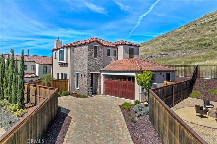 Property Photo: 3003 Arezzo Drive CA 93401