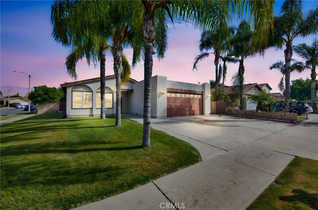 Property Photo: 297 W Kirkwall CA 91702