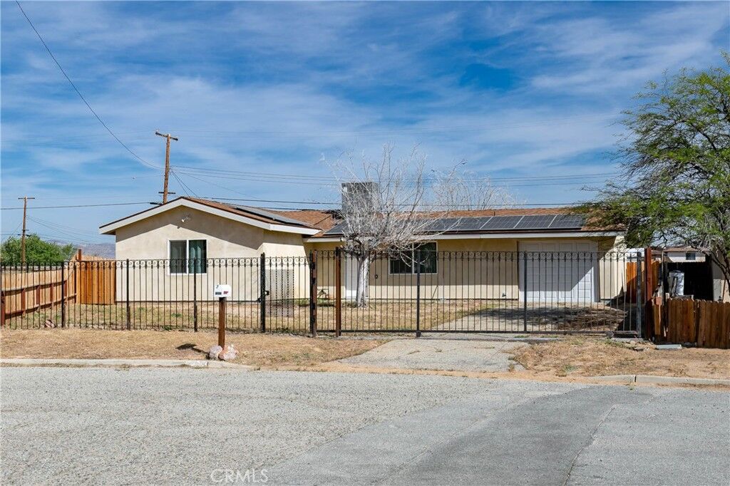 Property Photo: 7607 Columbine Avenue CA 93505