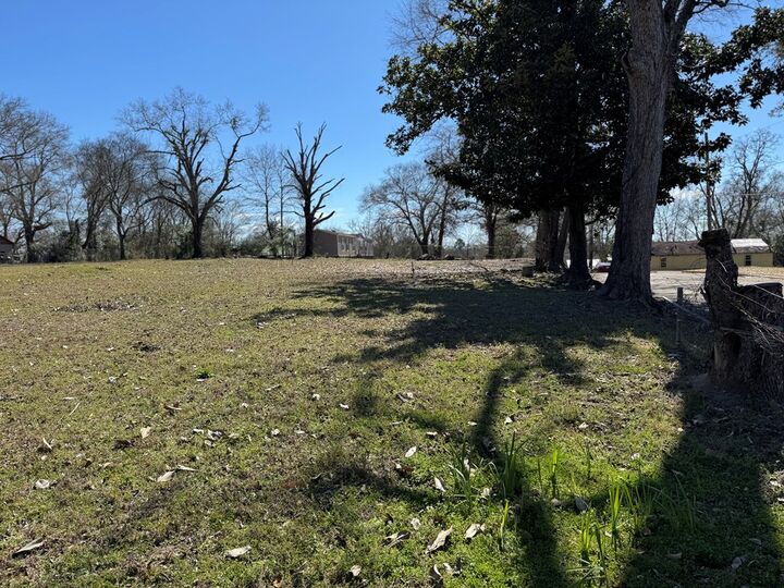 Property Photo:  621 Third Street  TX 75961 