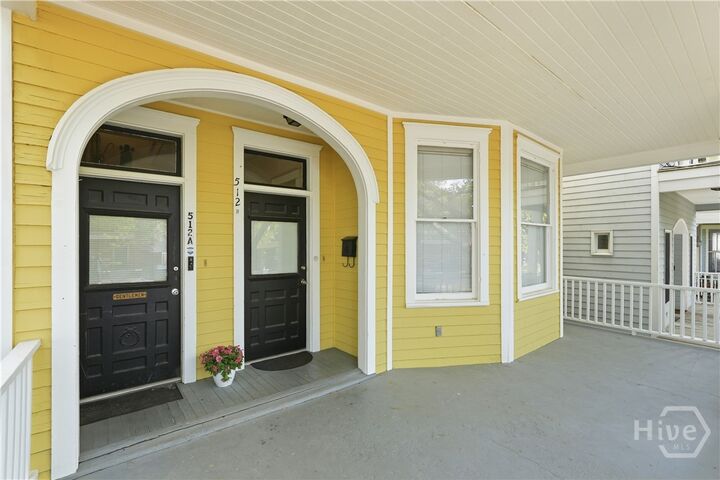 Property Photo:  512 E Duffy Street  GA 31401 
