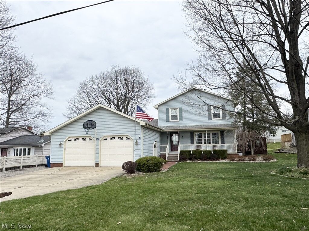 Property Photo:  1945 Farmdale Avenue  OH 44440 