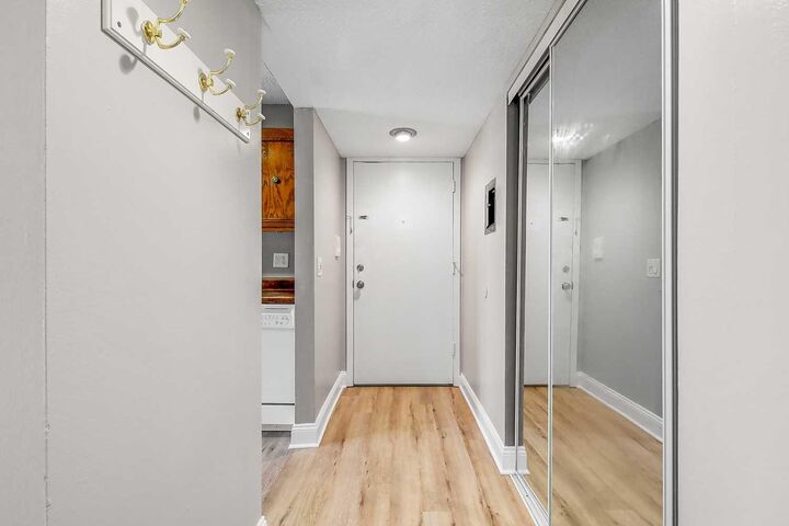 Property Photo:  831 Old Settlers Trail 3  MN 55343 