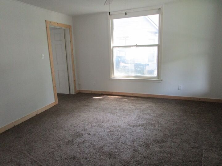 Property Photo: 1003 E Washington MO 63501