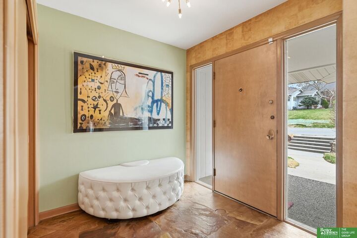 Property Photo: 6706 Glenwood Road NE 68132