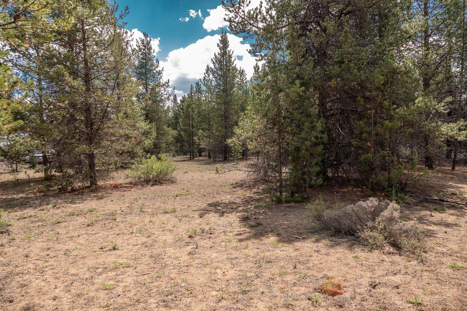 Property Photo: 15961 Wright Avenue OR 97739