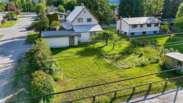 Property Photo: 1202 First Street BC V0E 2S0