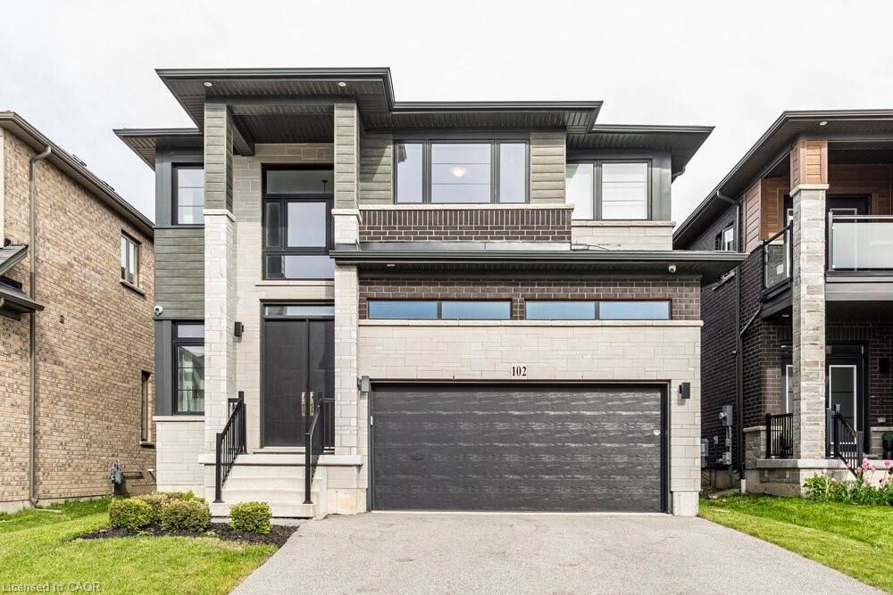 Property Photo: 102 Greenwich Avenue ON L8J 0L6