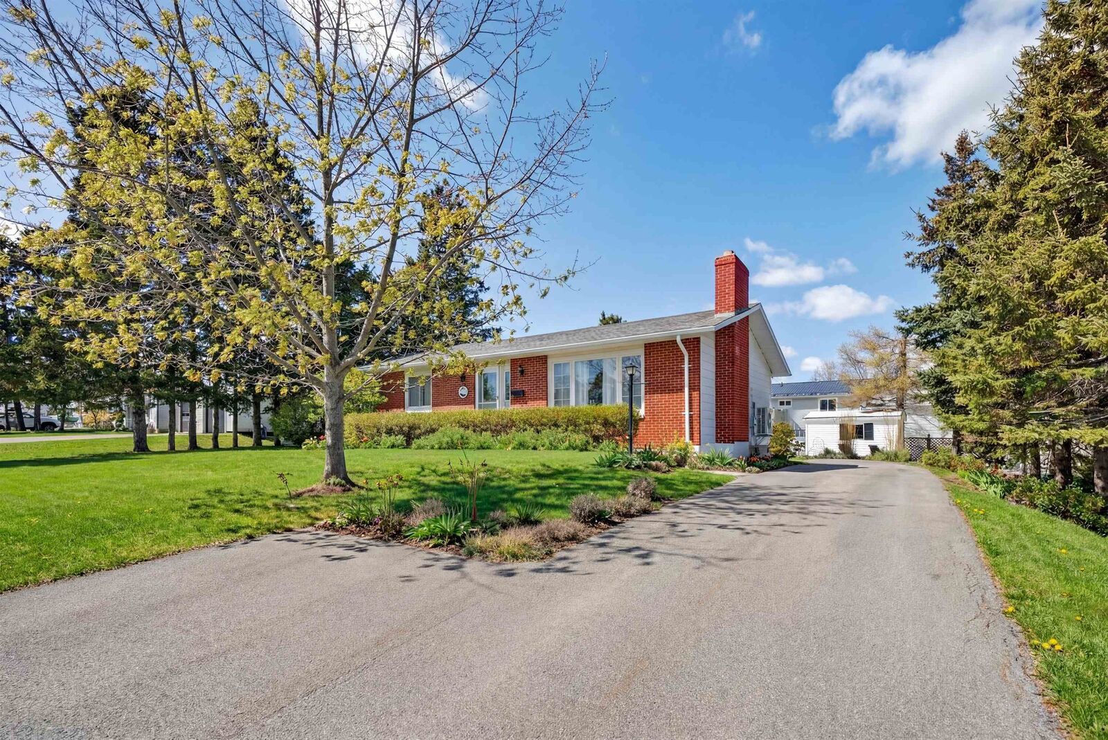 Property Photo: 21 Cottonwood Drive PE C1E 1C1