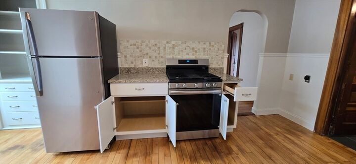 Property Photo:  125 Vernon Street C  MA 01610 