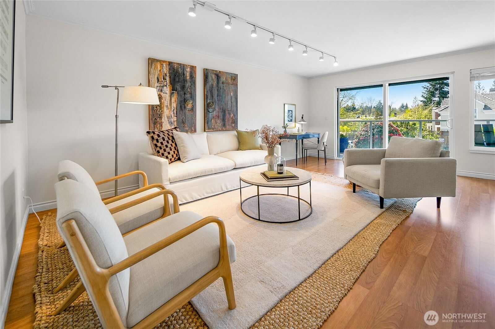 Property Photo:  2501  Canterbury Lane E 221  WA 98112 