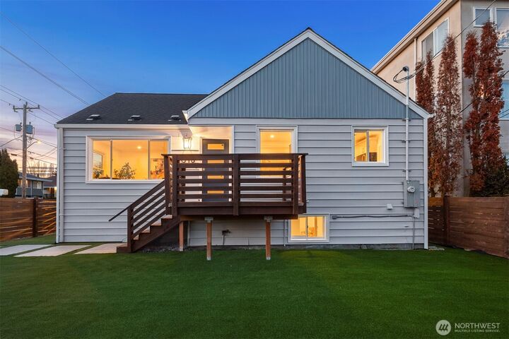 Property Photo:  1016 NW 85th Street  WA 98117 