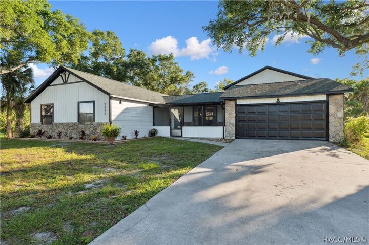 Property Photo:  2195 N Slewfoot Path  FL 34429 