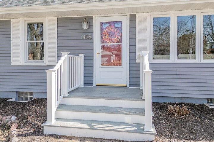 Property Photo:  1406 Lawrence Street  WI 54961-2058 