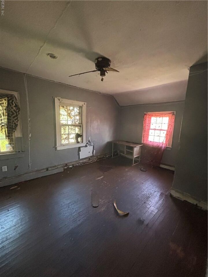 Property Photo: 19 Burtis St VA 23702