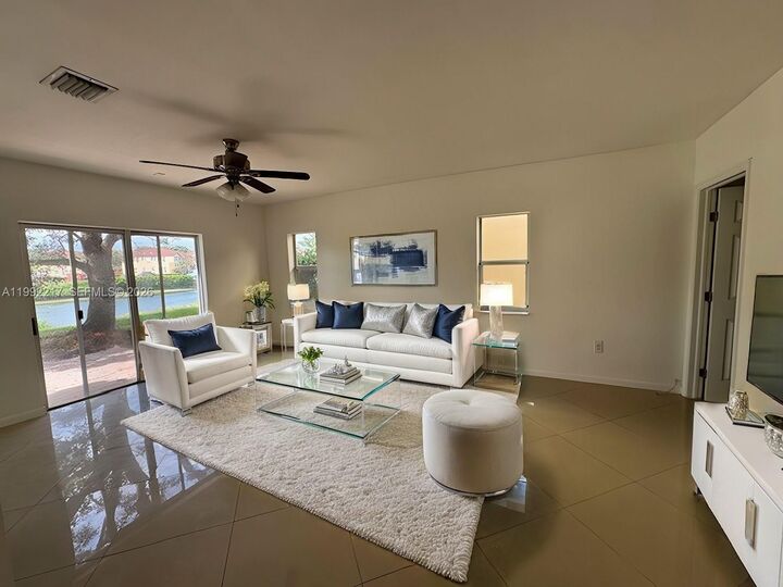 Property Photo:  1720 NE 35 Avenue  FL 33033 